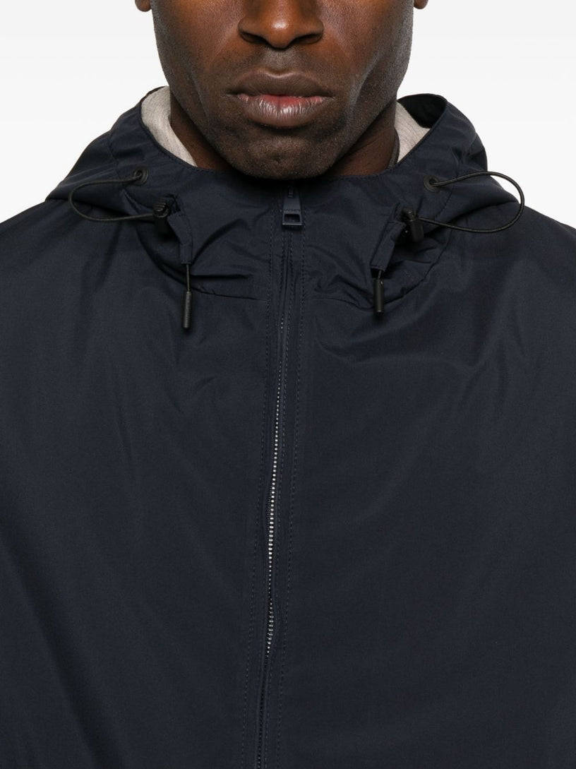 Jacket in water-repellent technical fabric