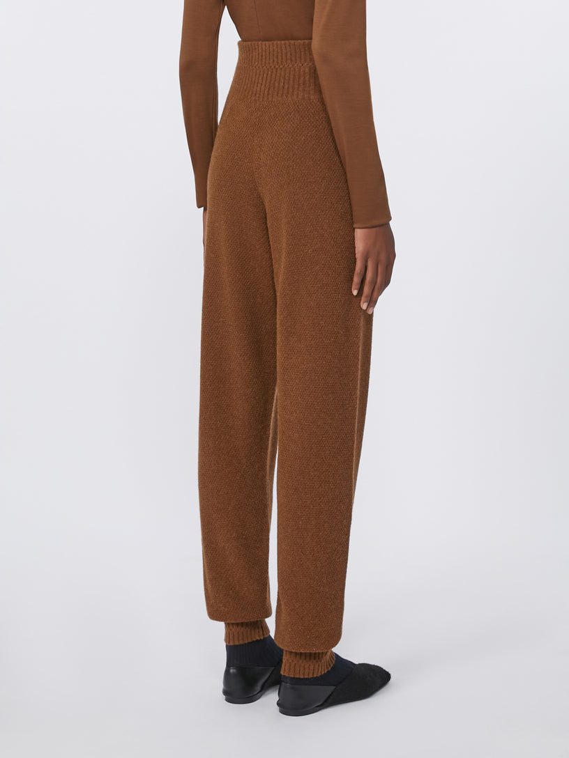 Camel jogging trousers