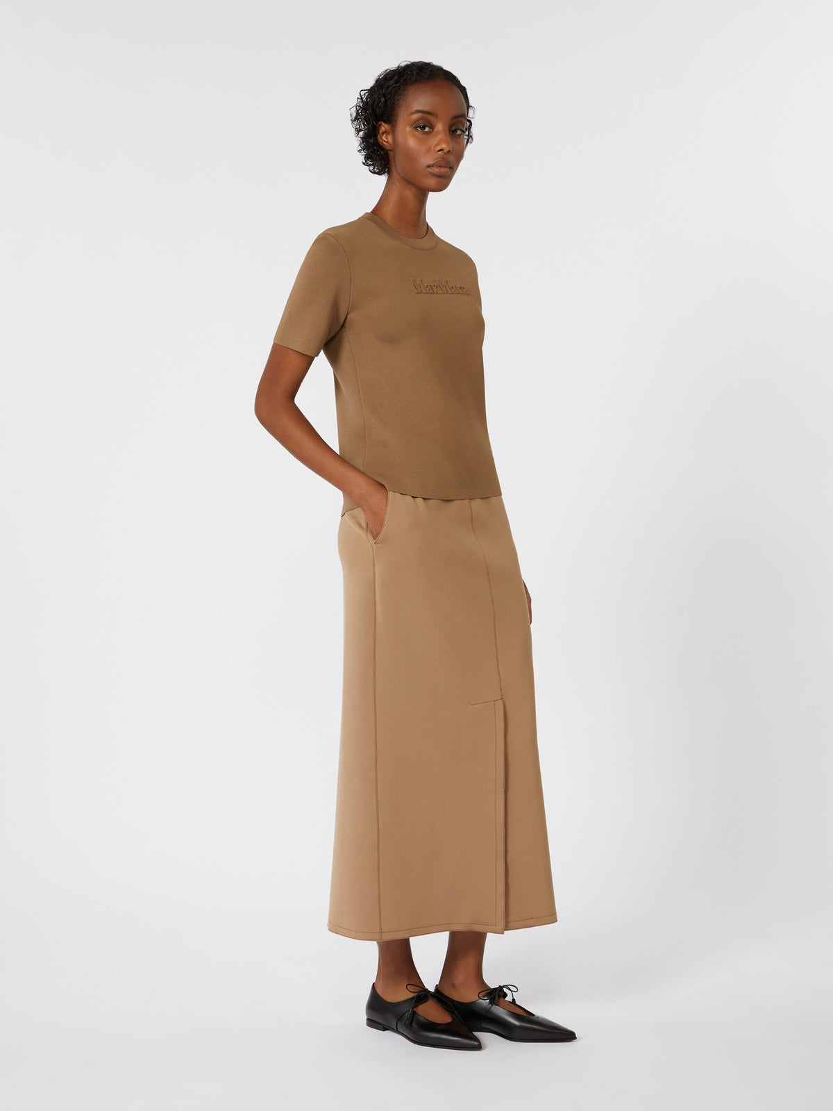 Viscose crepe yarn sweater