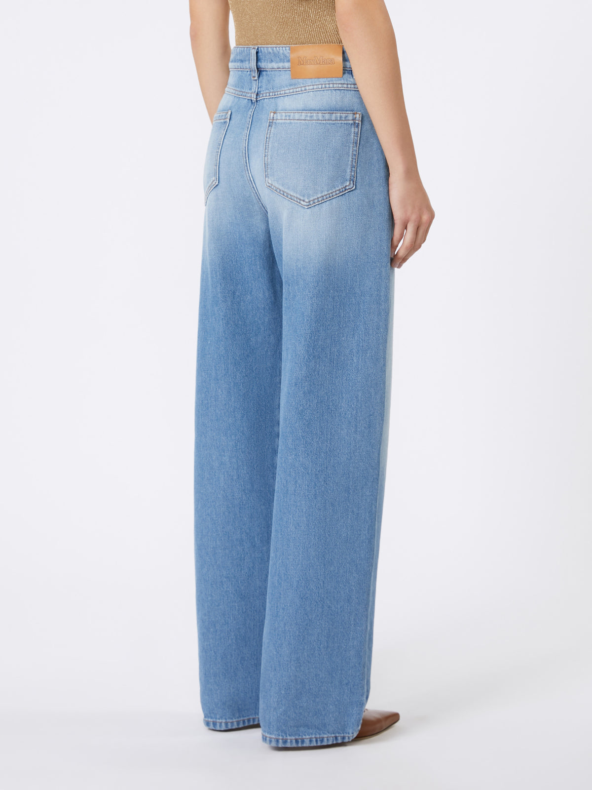 Oversized denim jeans
