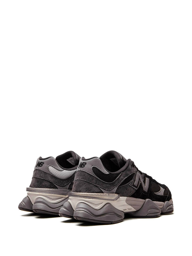 9060 Sneakers