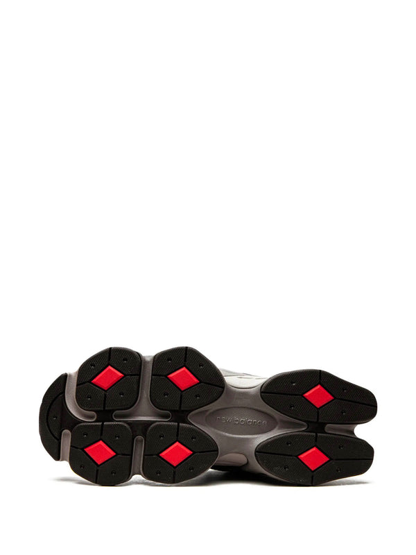 9060 Sneakers