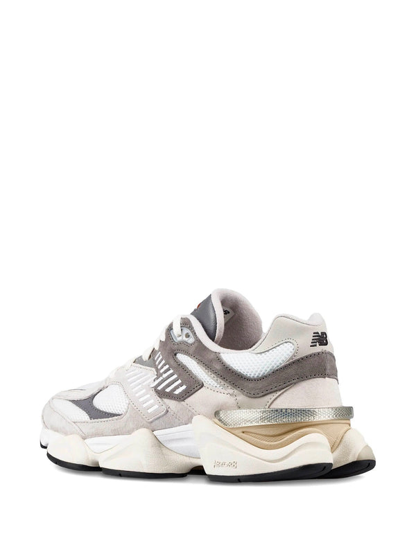 9060 Sneakers