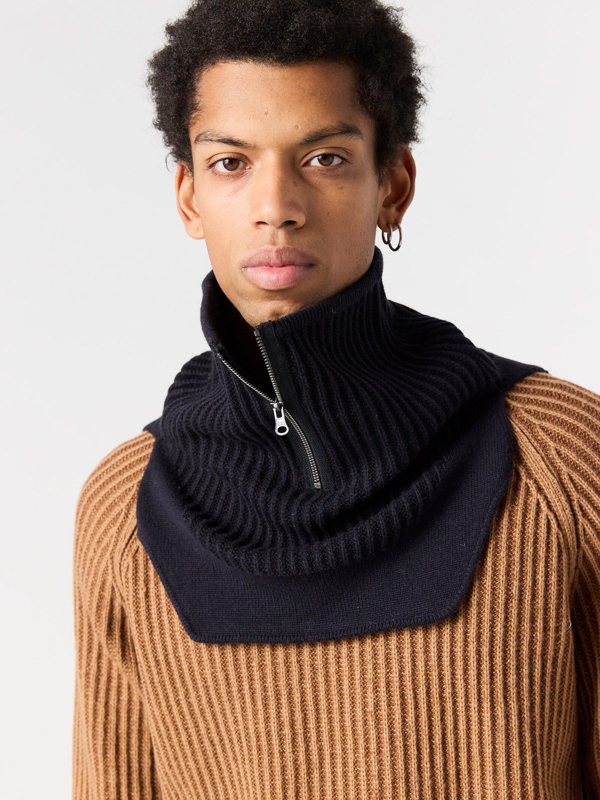 Ribbed neckwarmer