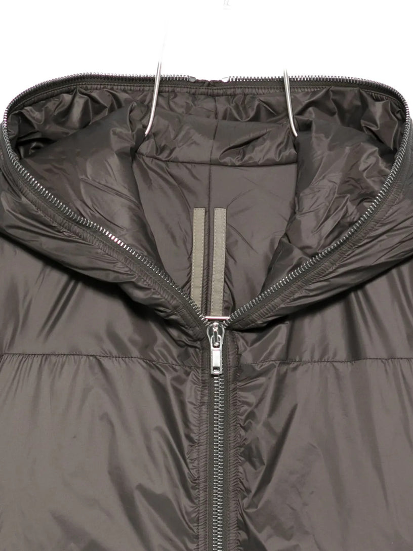 Sealed windbreaker