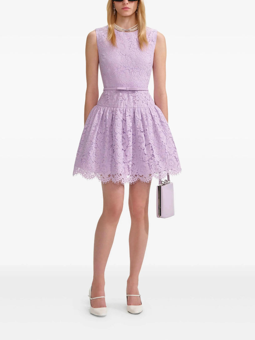 Lace sleeveless mini dress