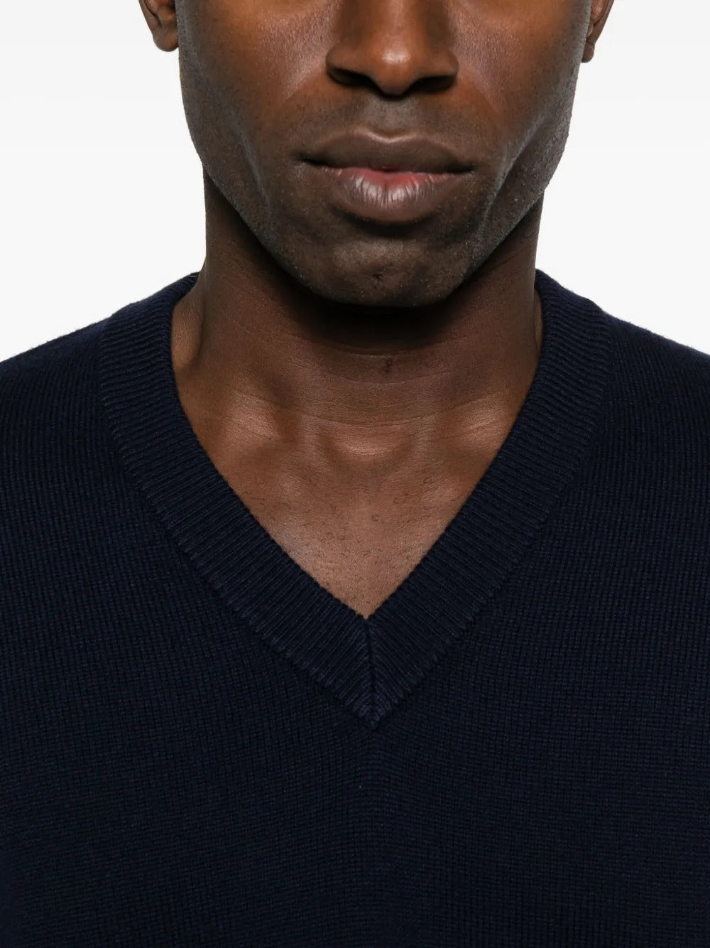 Moon merino v neck