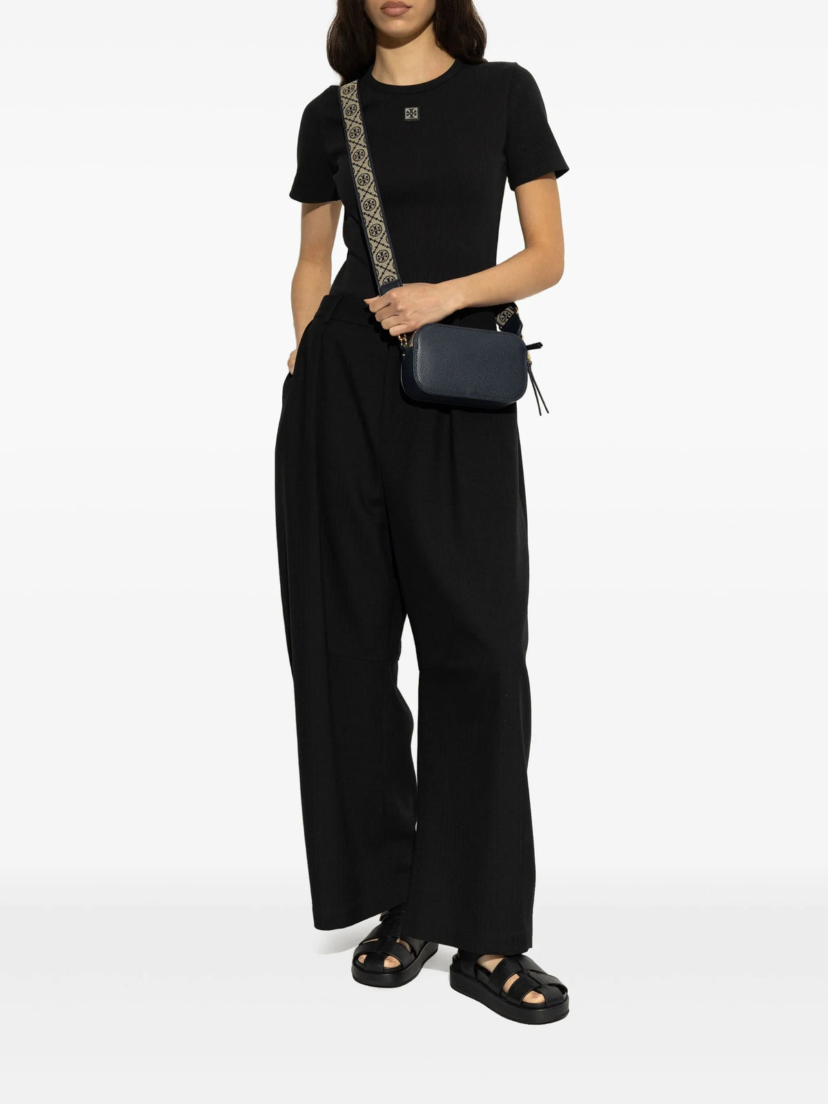 Kira sandals