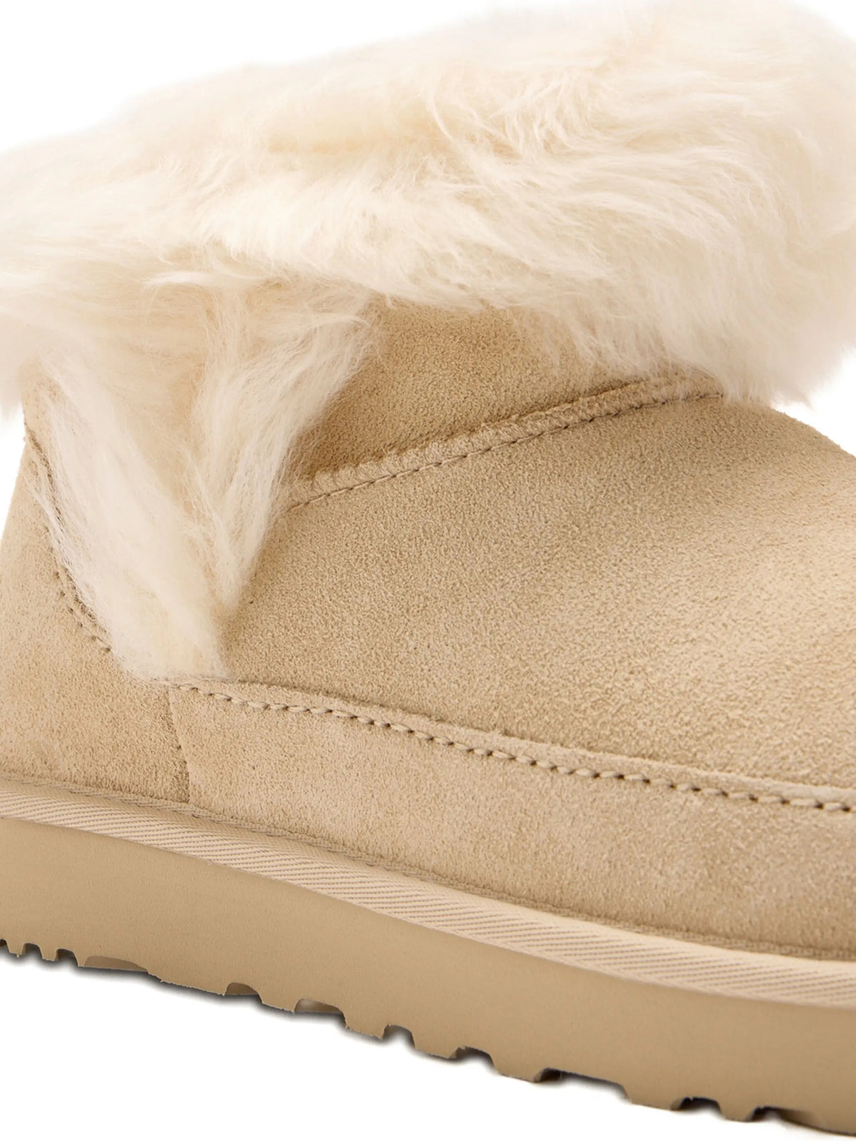 Classic Ultra Mini Chalet Boots