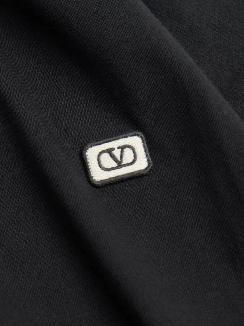 T-shirt with VLogo patch