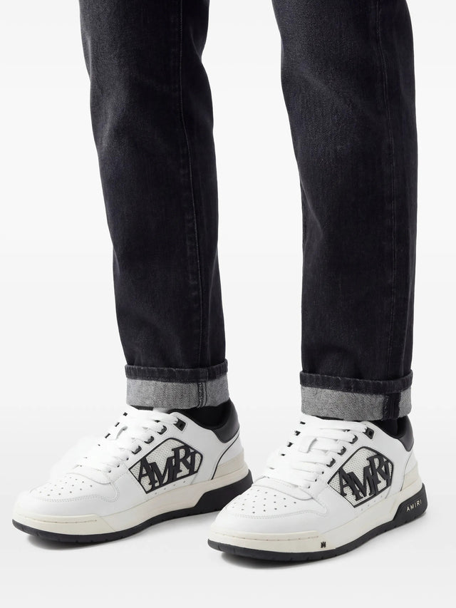 Classic low sneakers