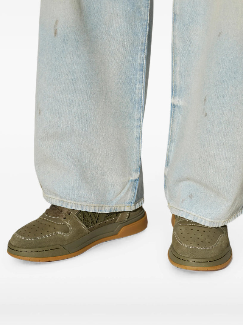 Classic low sneakers