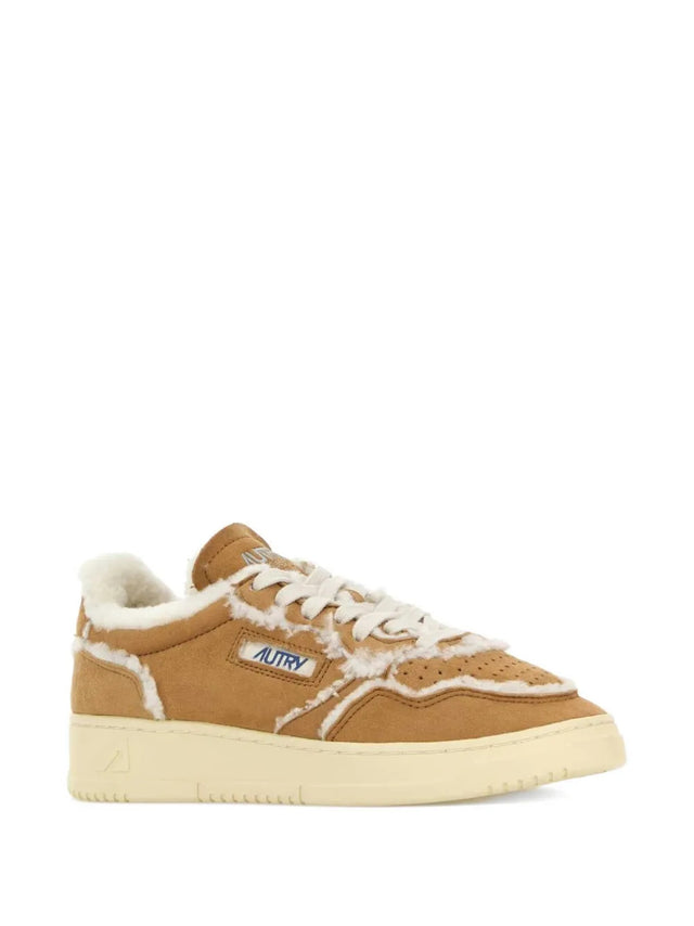 Medalist low in camoscio e shearling