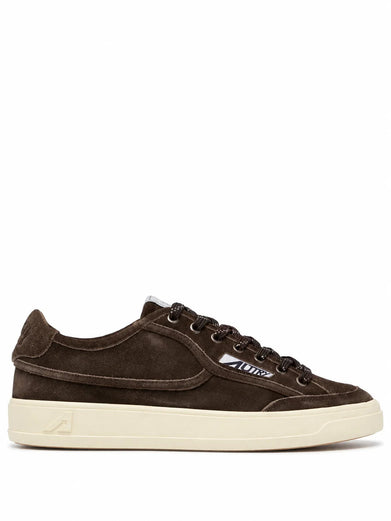 Sneakers windscape low in suede