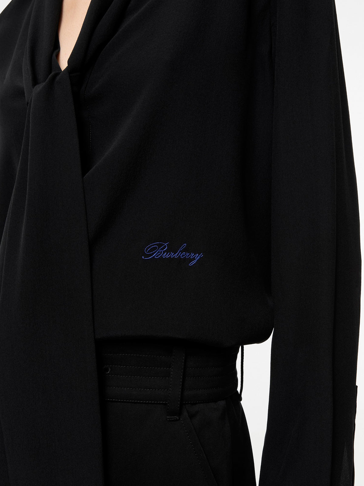 Blusa sciarpa in crepe de chine di seta