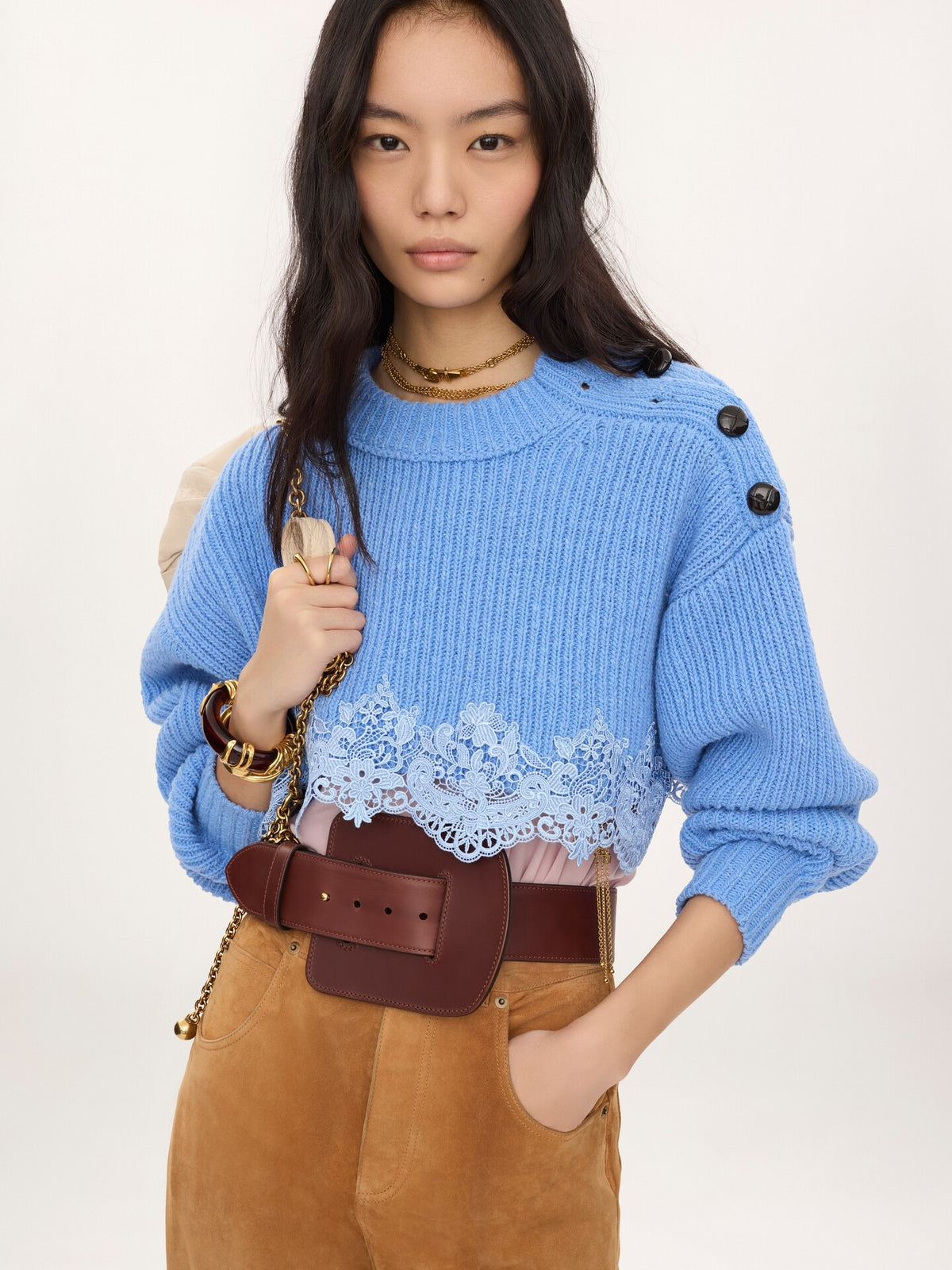Pullover corto con pizzo