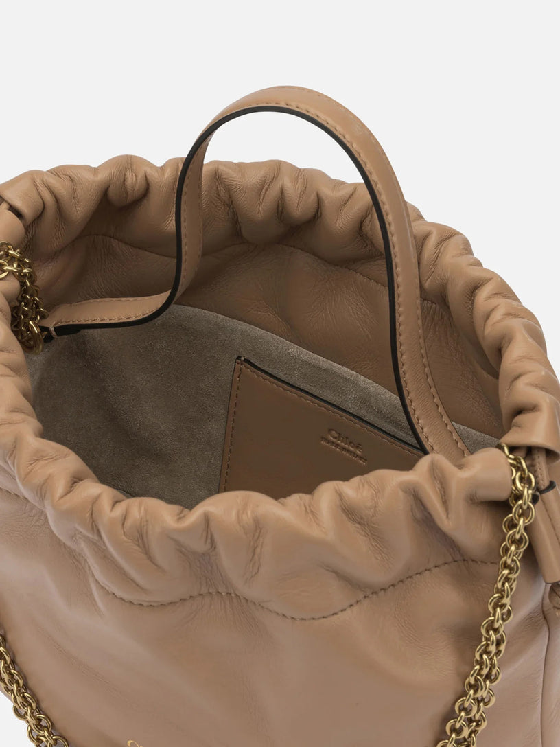 Borsa a spalla piccola Chloé Icons con catena in pelle morbida