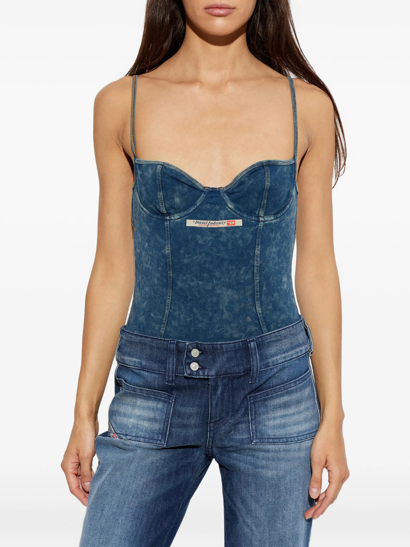 Tilda-dnm body
