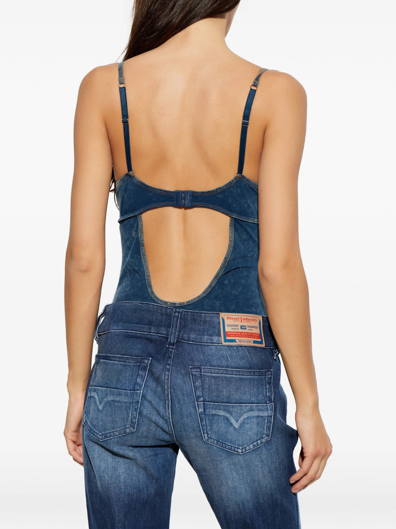 Tilda-dnm body