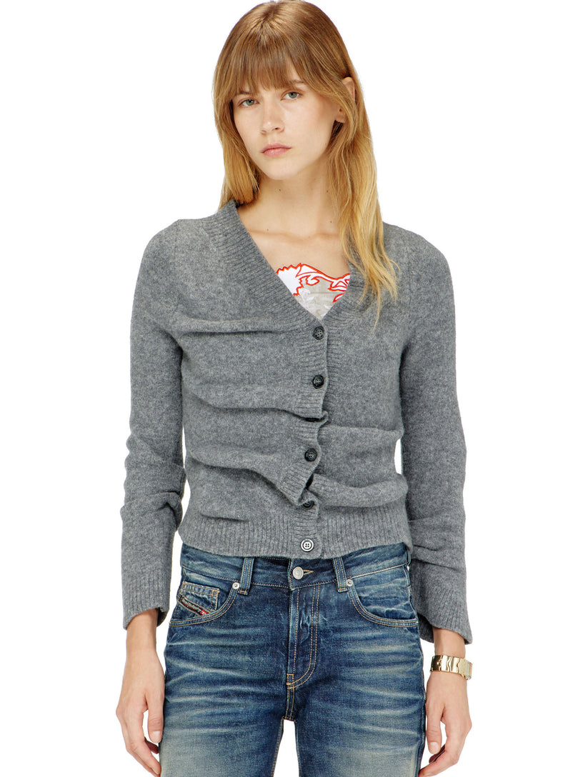 Cardigan cropped in maglia wrinkled lavorata a caldo