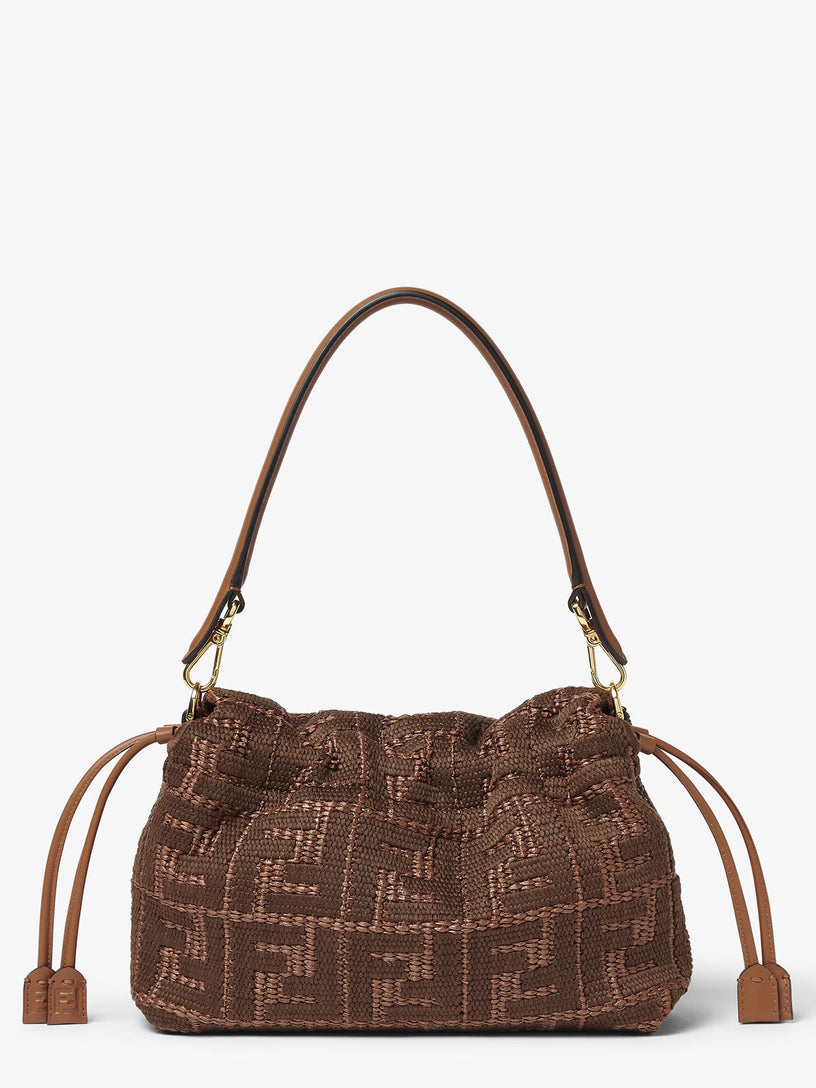 <H1 class=product-name style="BOX-SIZING: border-box; FONT-FAMILY: Georgia, sans-serif; FONT-WEIGHT: normal; MARGIN: 0px; LETTER-SPACING: -0.02em" kl-name="Mamma Baguette Medium Sellier brown raffia-effect material woven bag with FF embroidery" itemprop="name">Mamma Baguette Medium</H1>
<BR class=Apple-interchange-newline>