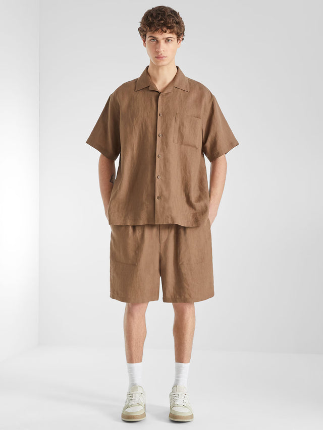 Pantaloni bermuda