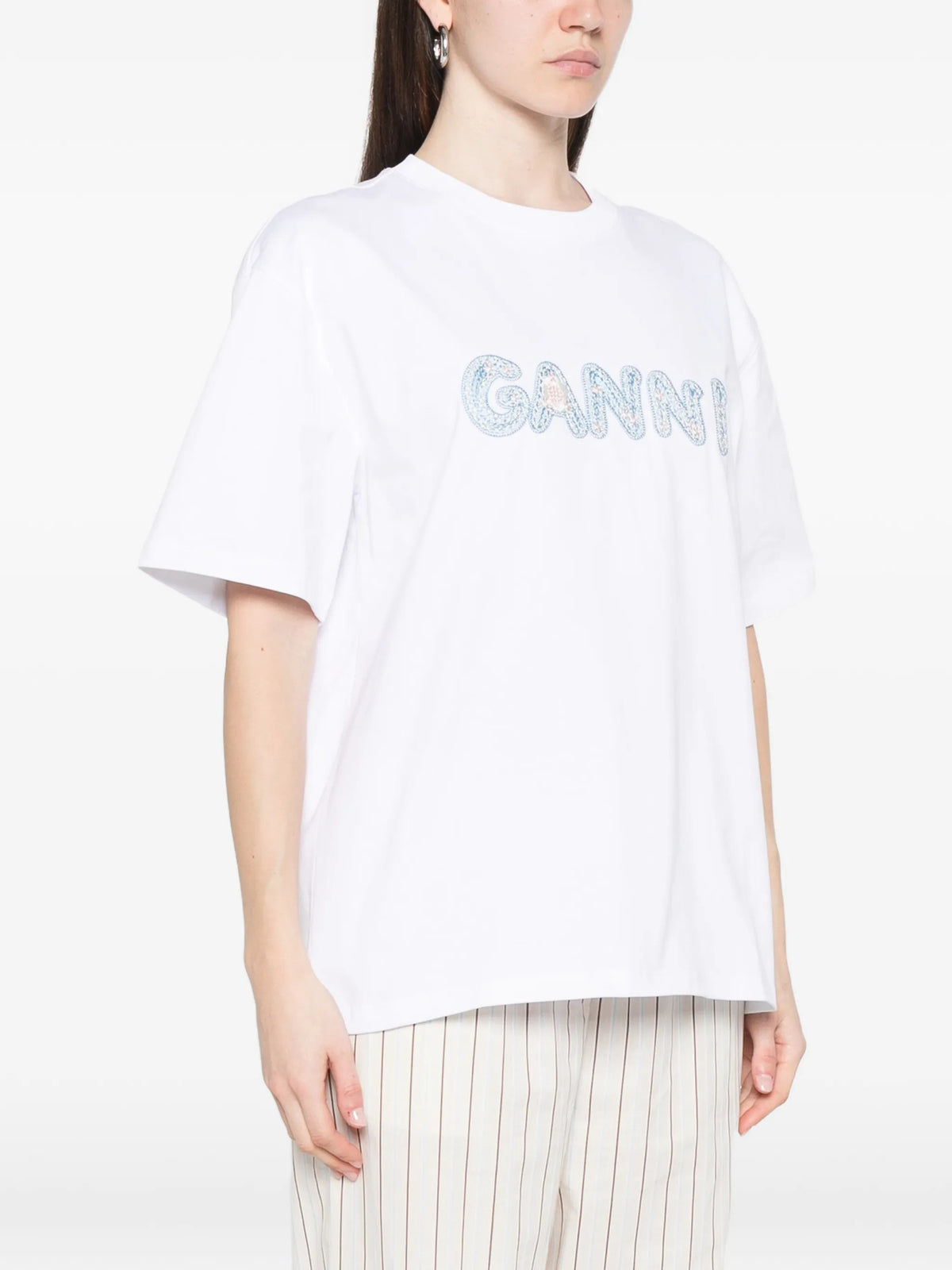 T-shirt con logo ricamato