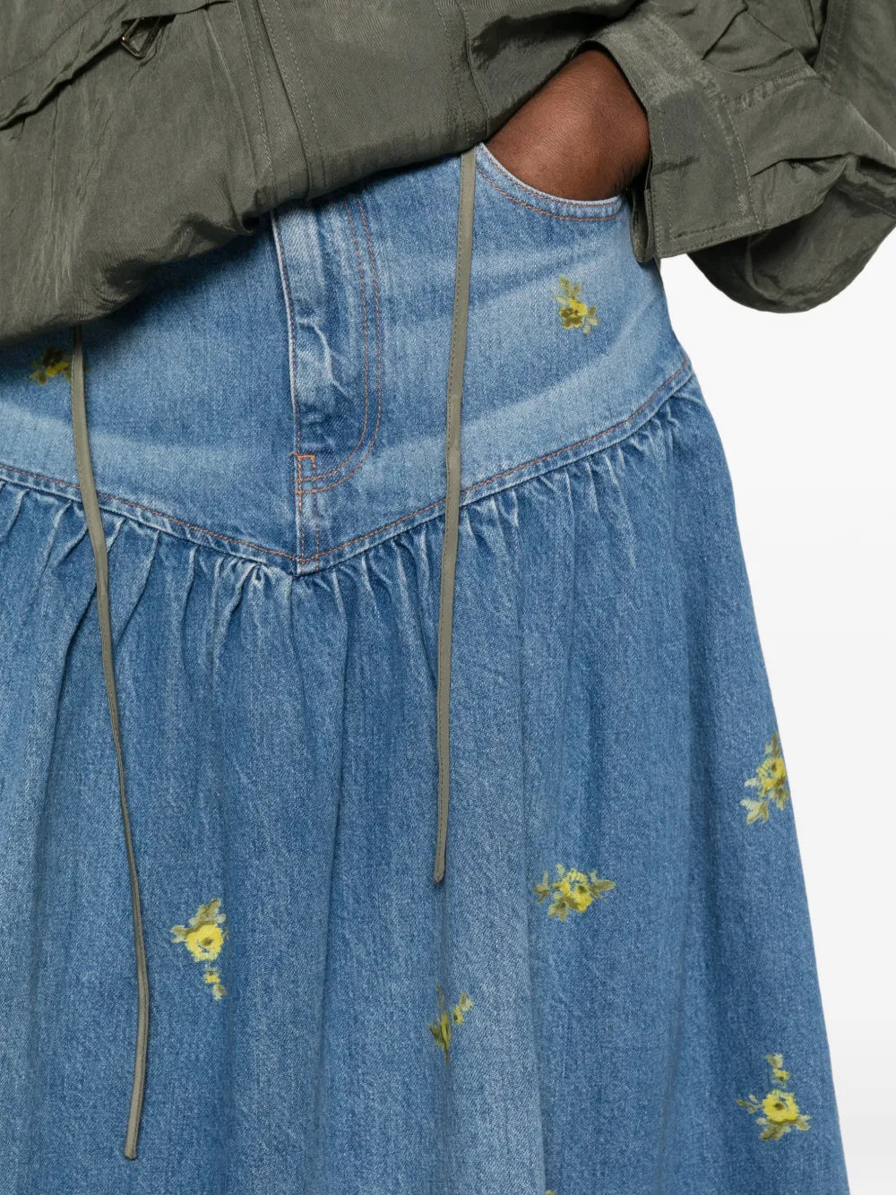 Gonna in denim con stampa fiori