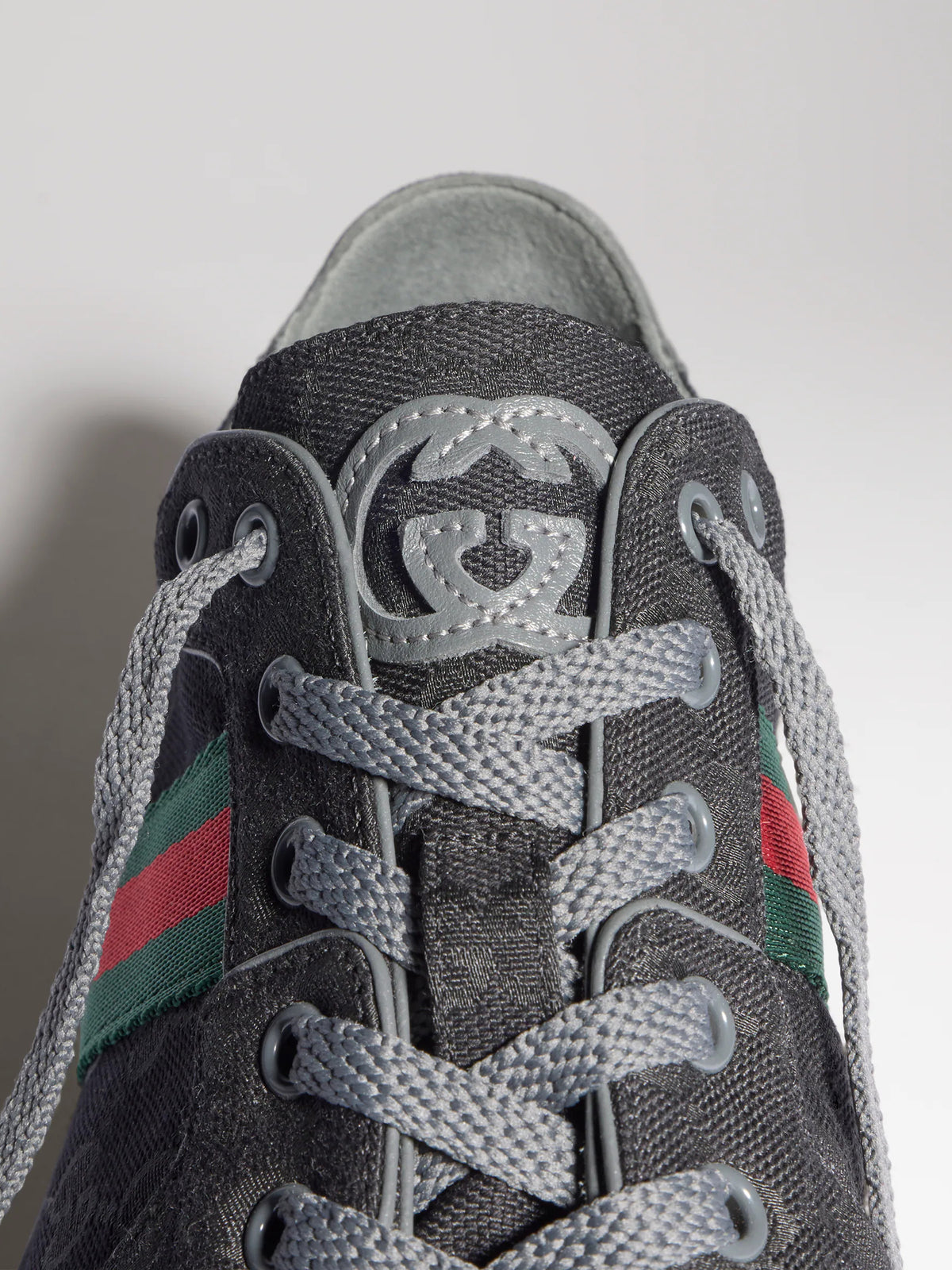 Sneakers bassa elasticizzata