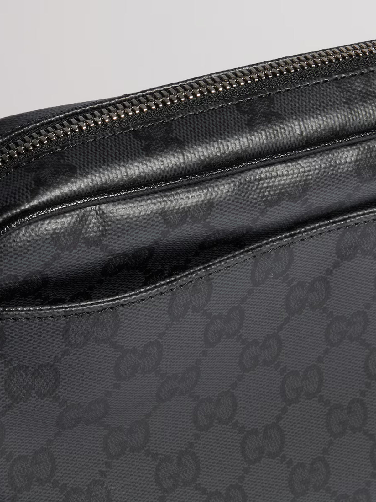 Borsa a tracolla Gucci Essence Classic misura piccola