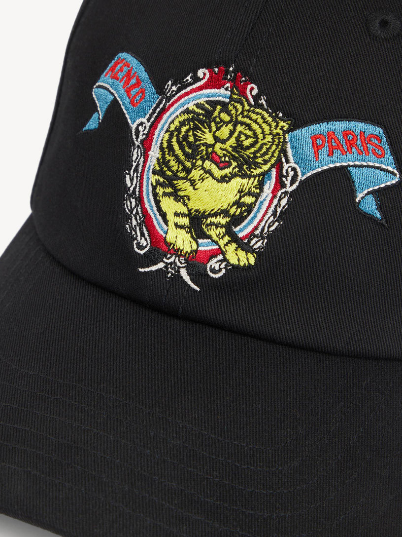 Cappello con ricamo