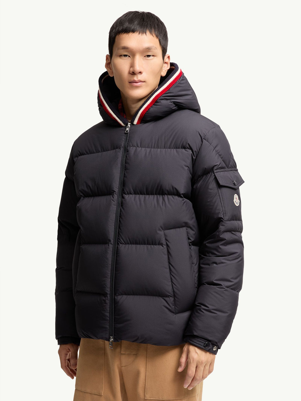 Piumino corto Lacfroid con cappuccio