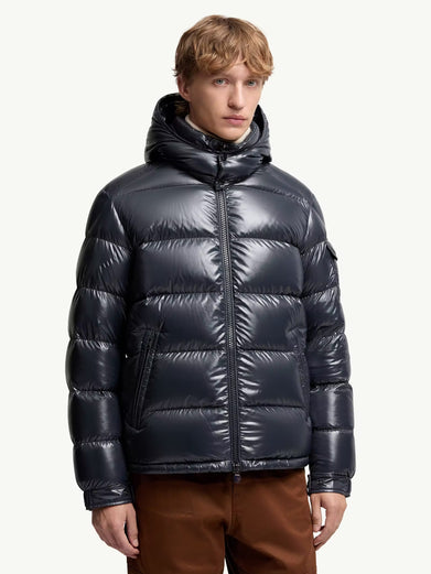 Piumino corto Moncler Maya con cappuccio