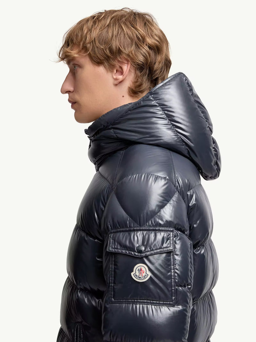 Piumino corto Moncler Maya con cappuccio