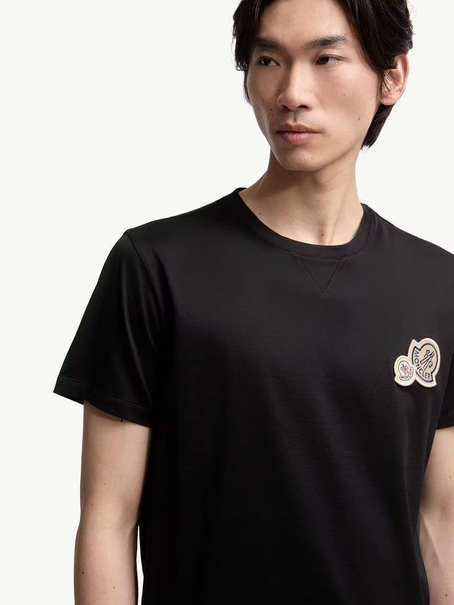 T-shirt in cotone con doppio patch logato