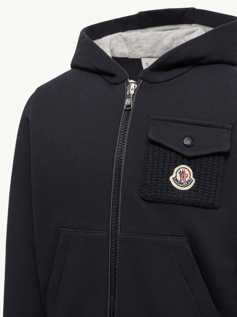 Felpa con patch logato, zip e cappuccio