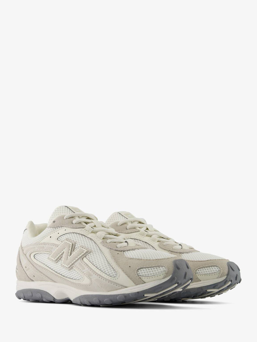 204L Sneakers