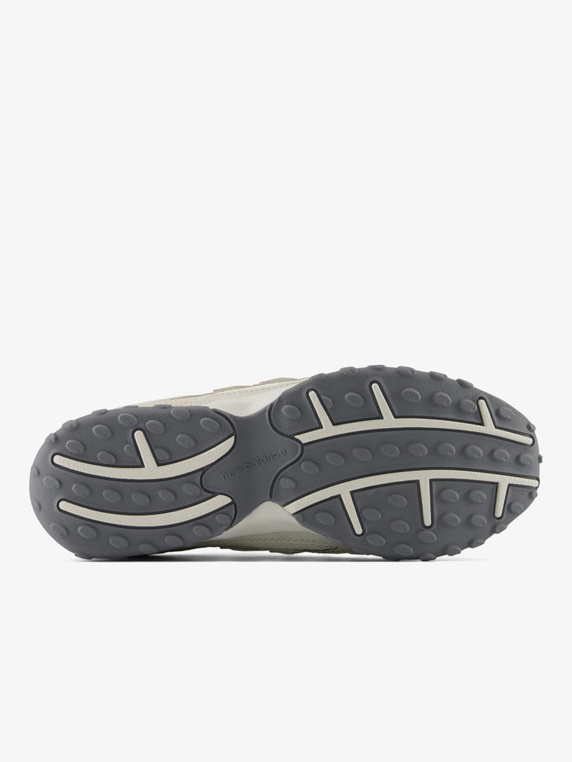 204L Sneakers
