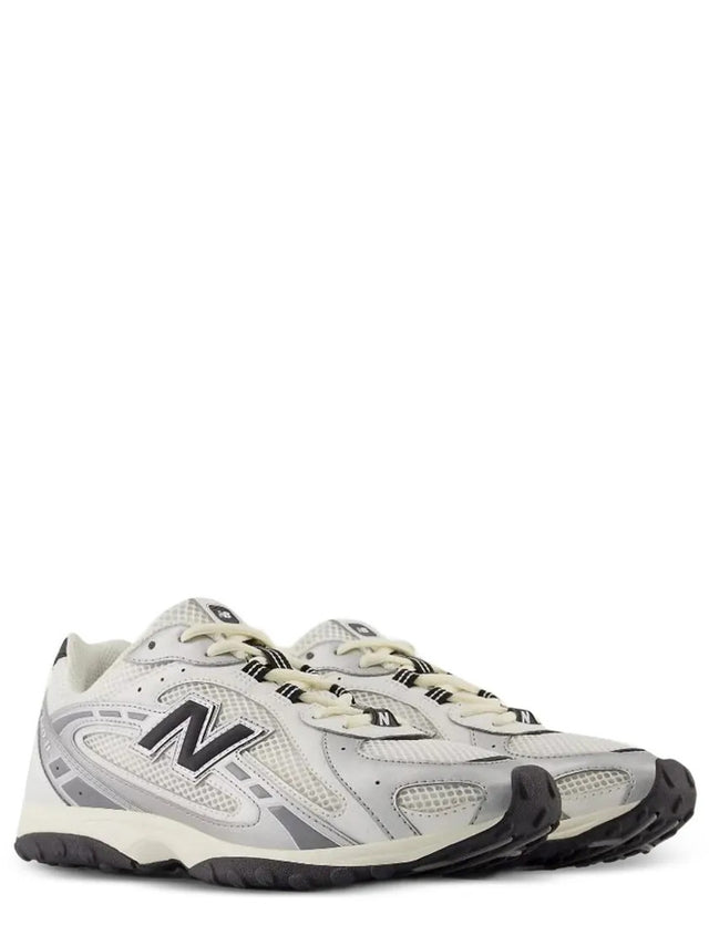 204L Sneakers