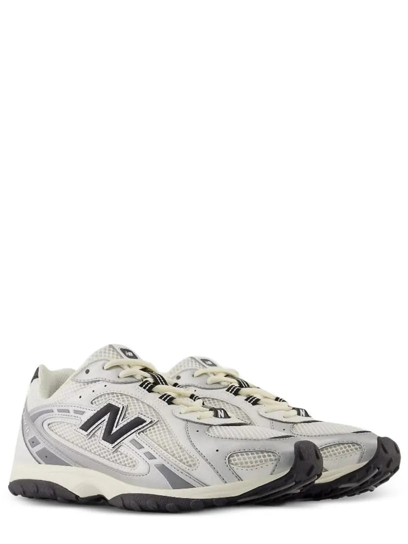 204L Sneakers