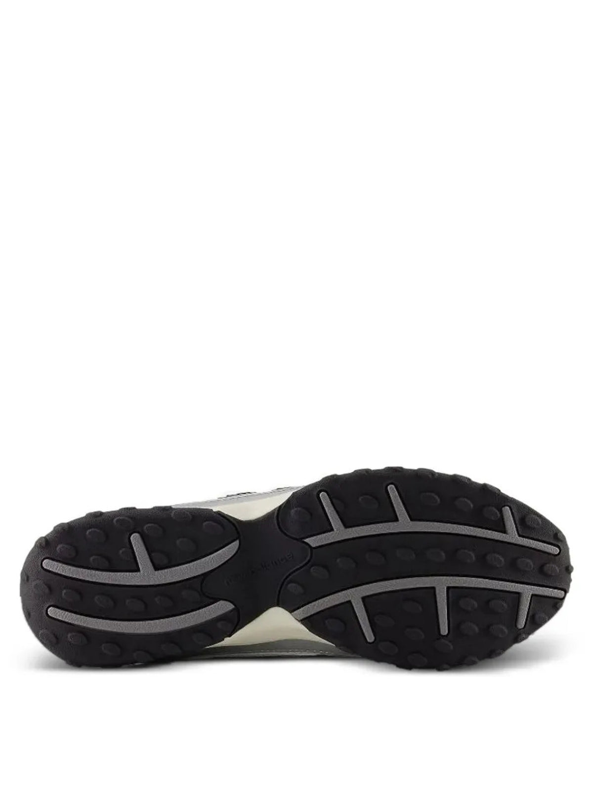 204L Sneakers
