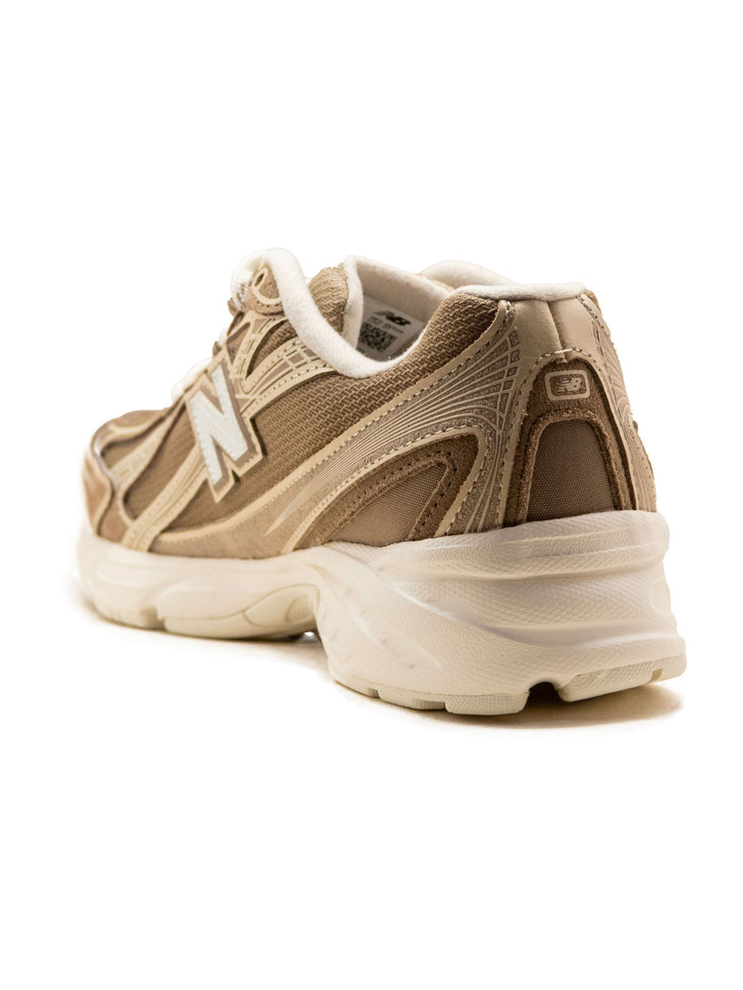 Sneakers 740