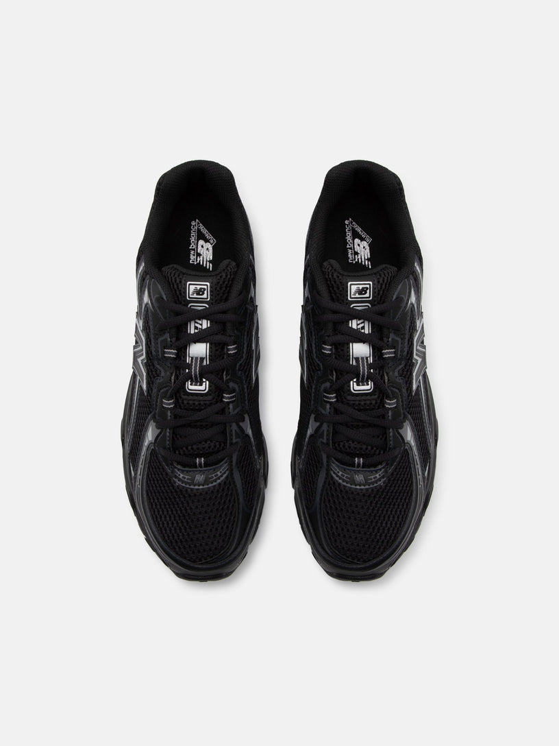 Sneakers 740