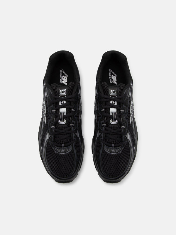 Sneakers 740