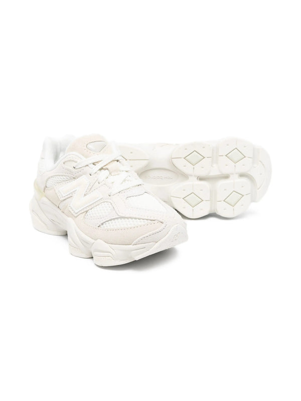 9060 Sneakers