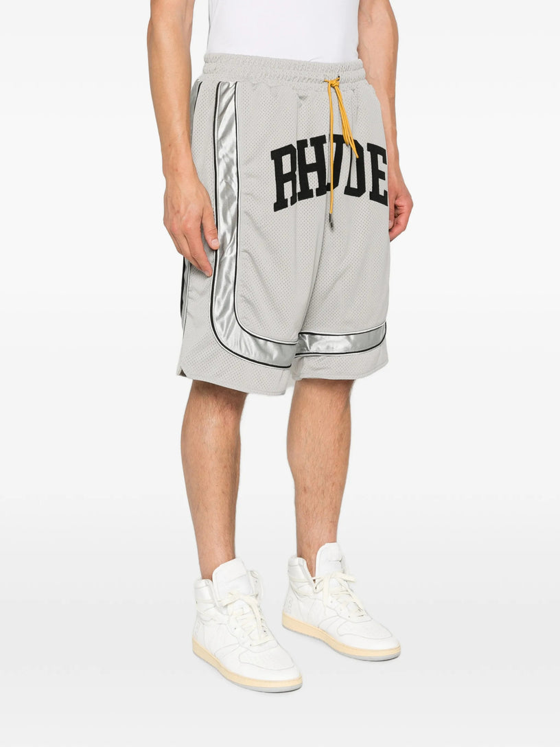 Baggy collegiate logo short