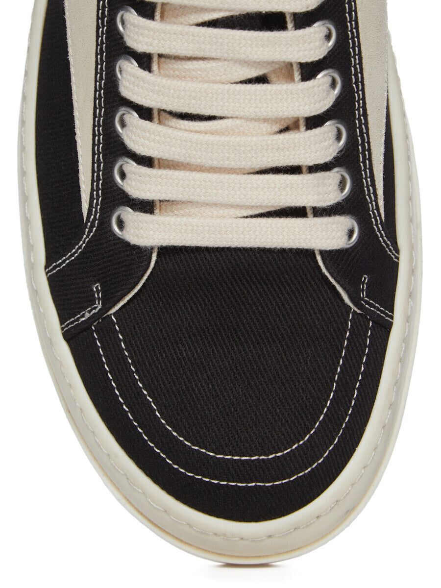 Vintage sneaks