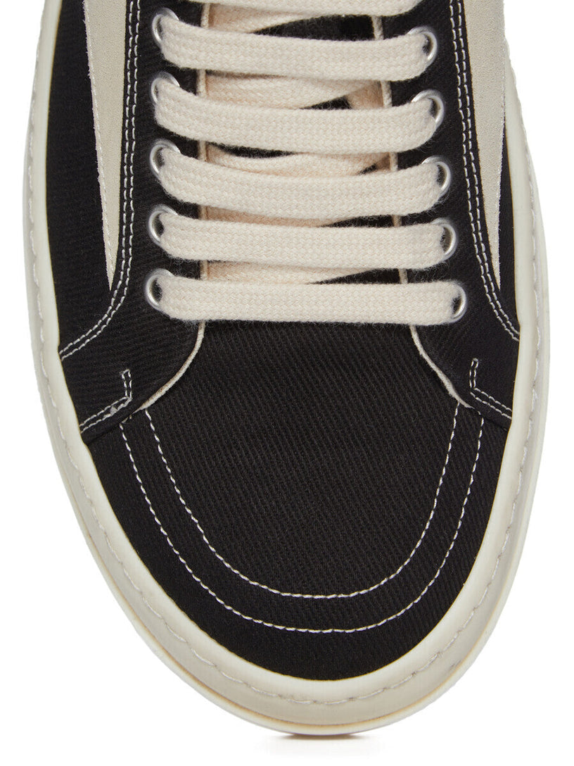 Vintage sneaks