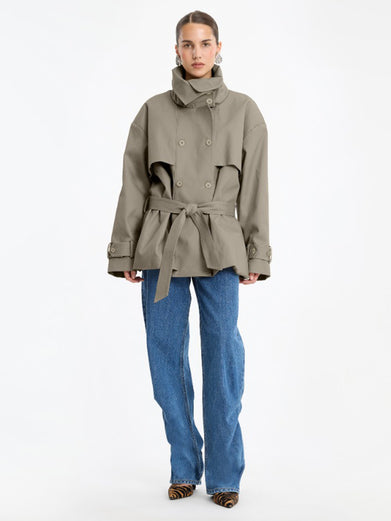 Trench corto