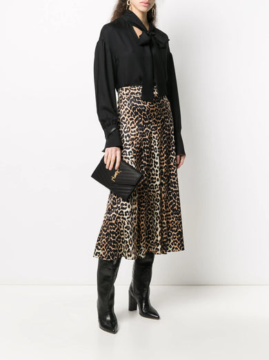 CASSANDRE matellassé flap pouch